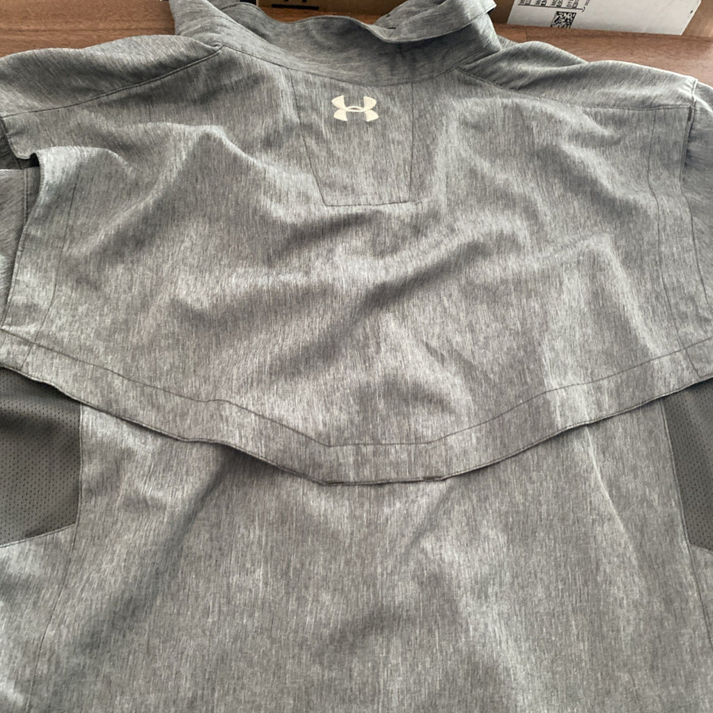 Under Armour extra-large men’s full button up long sleeve gray shirt