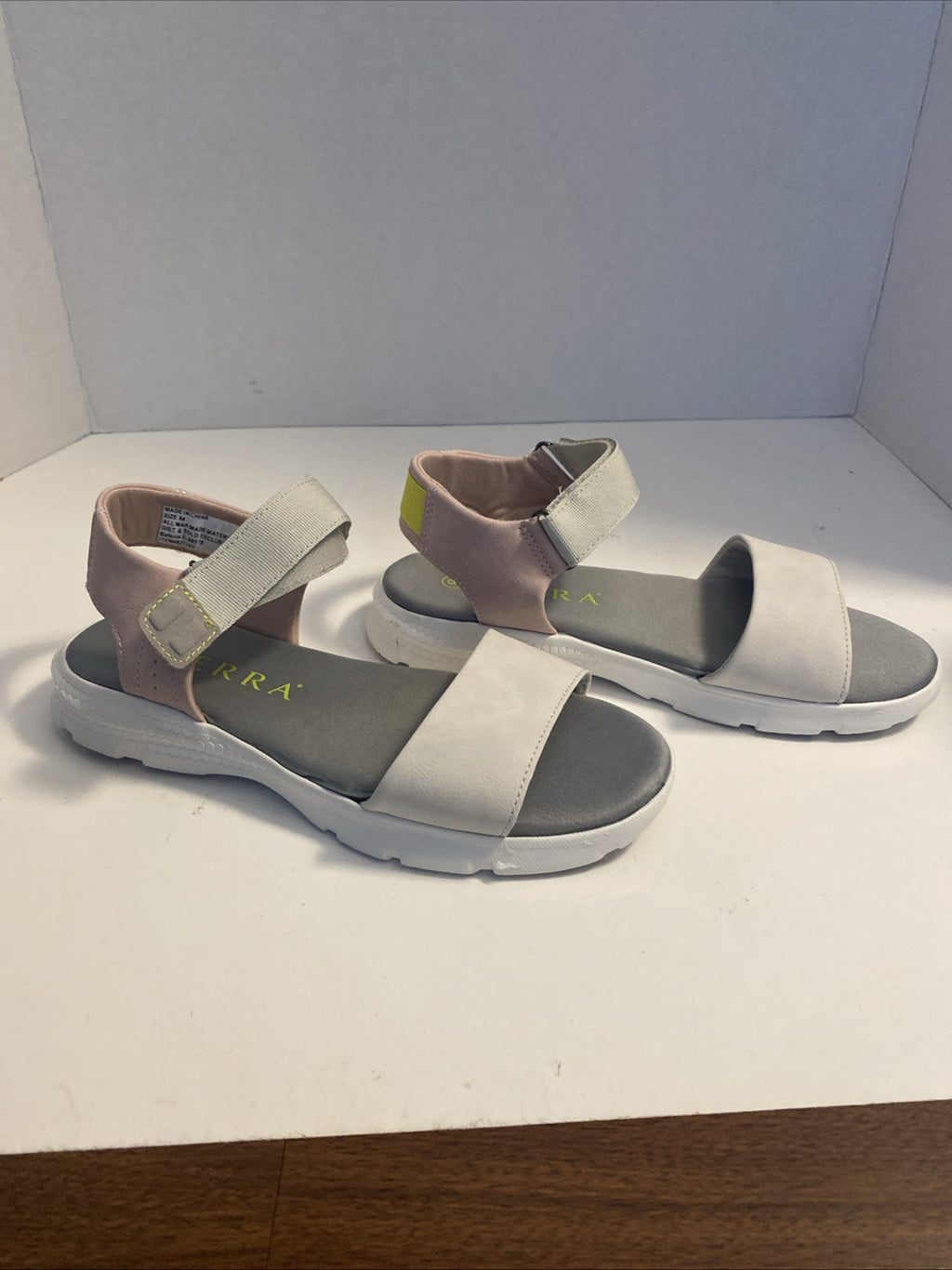 Serra Women Cute Sandals Strap Light weight Comfort Light Grey Size 8 ($)
