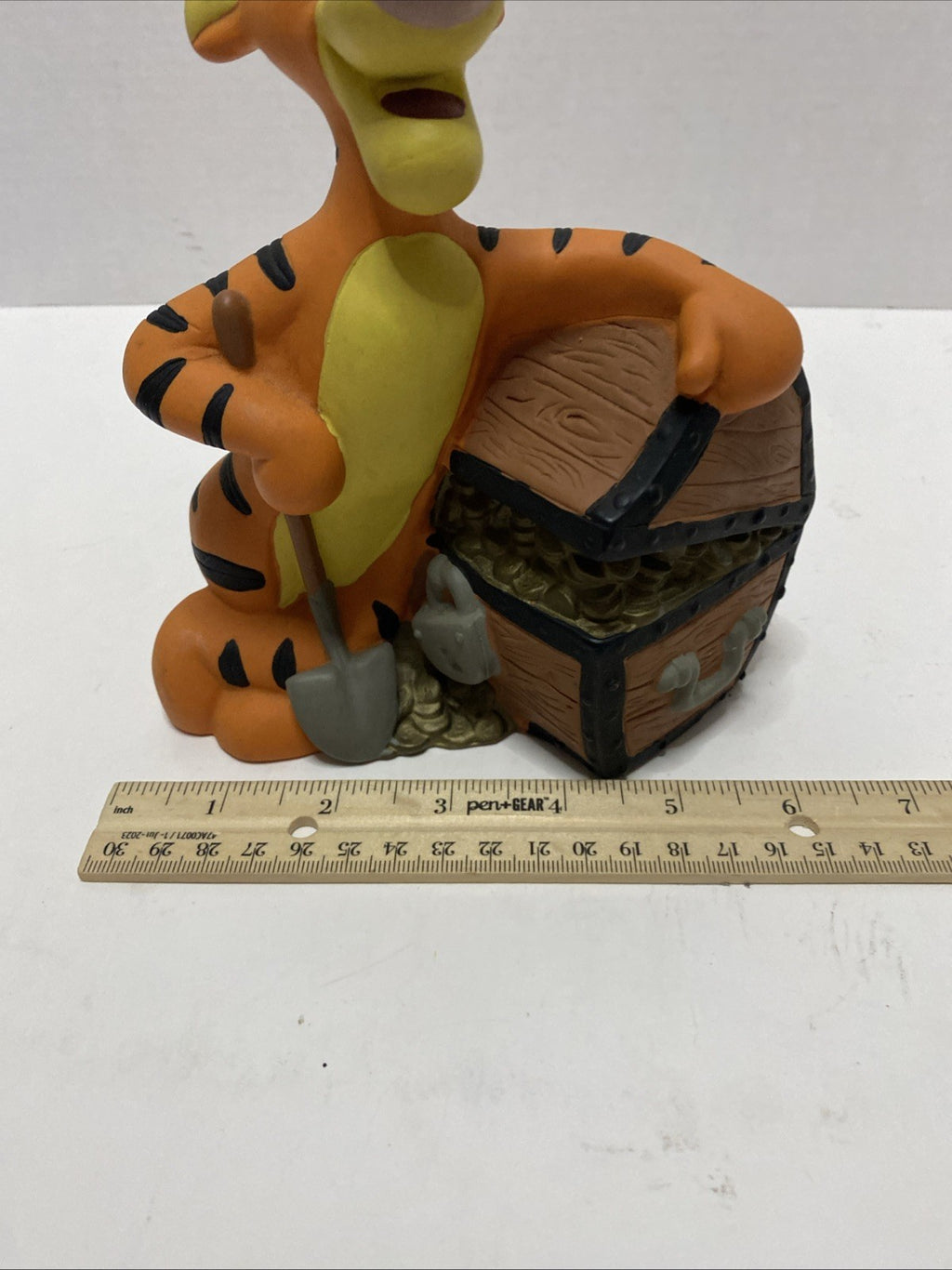Vintage Disney Winnie The Pooh Tigger Treasure Chest Coin Bank 1999