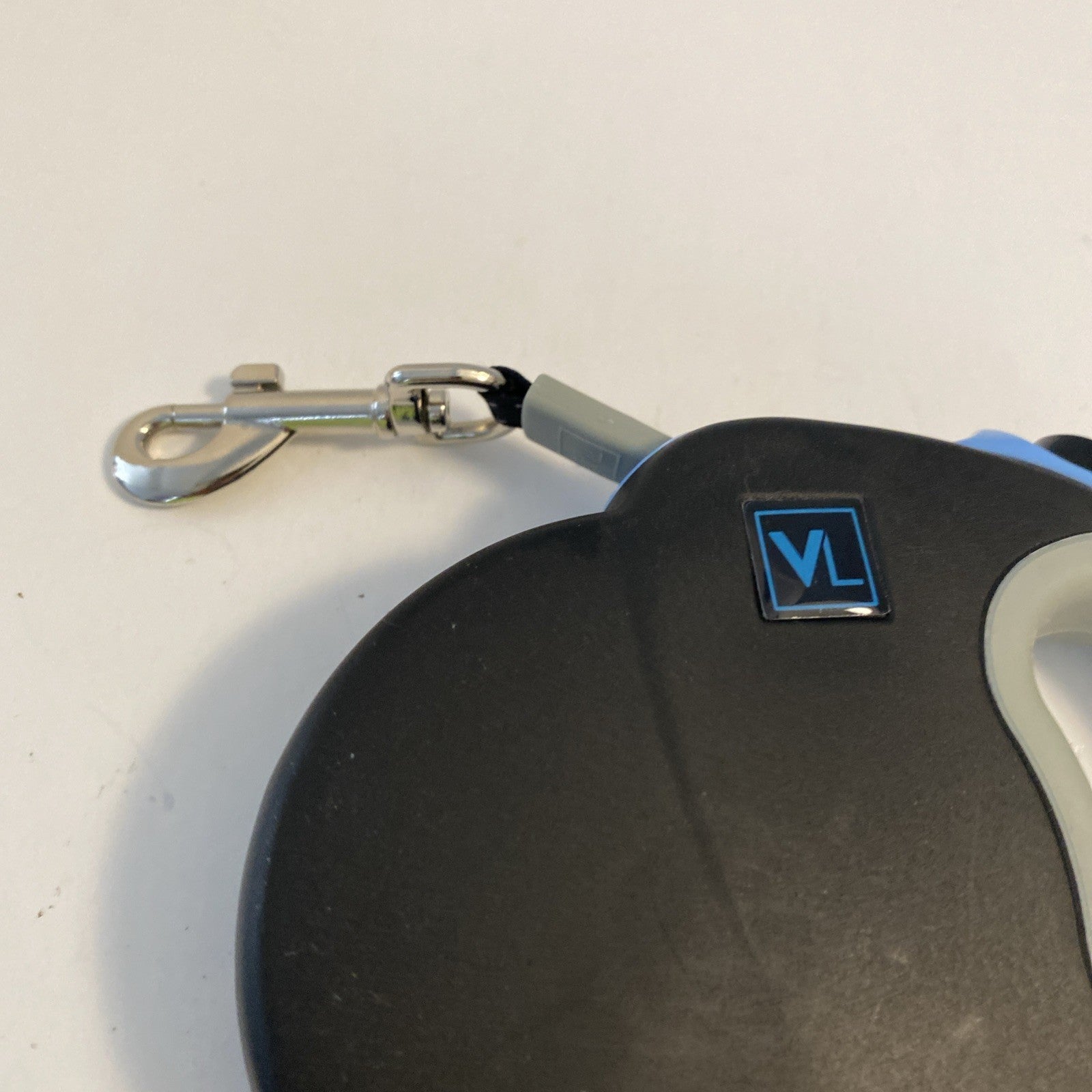 Vibrant Life Reflective Retractable Tape Leash Large Black
