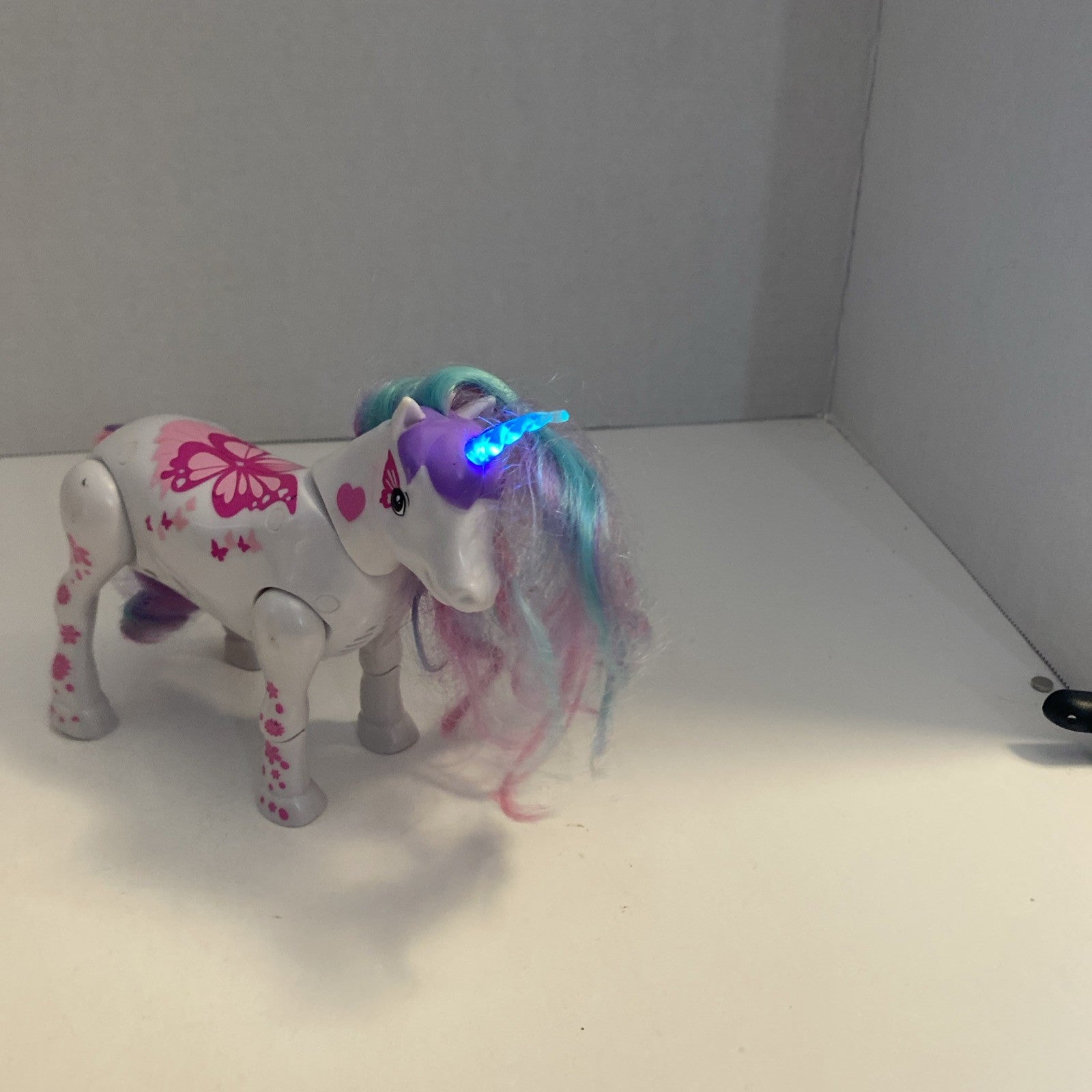 Unicorn rainbow  Horse Figure white pink butterflies lights working movement