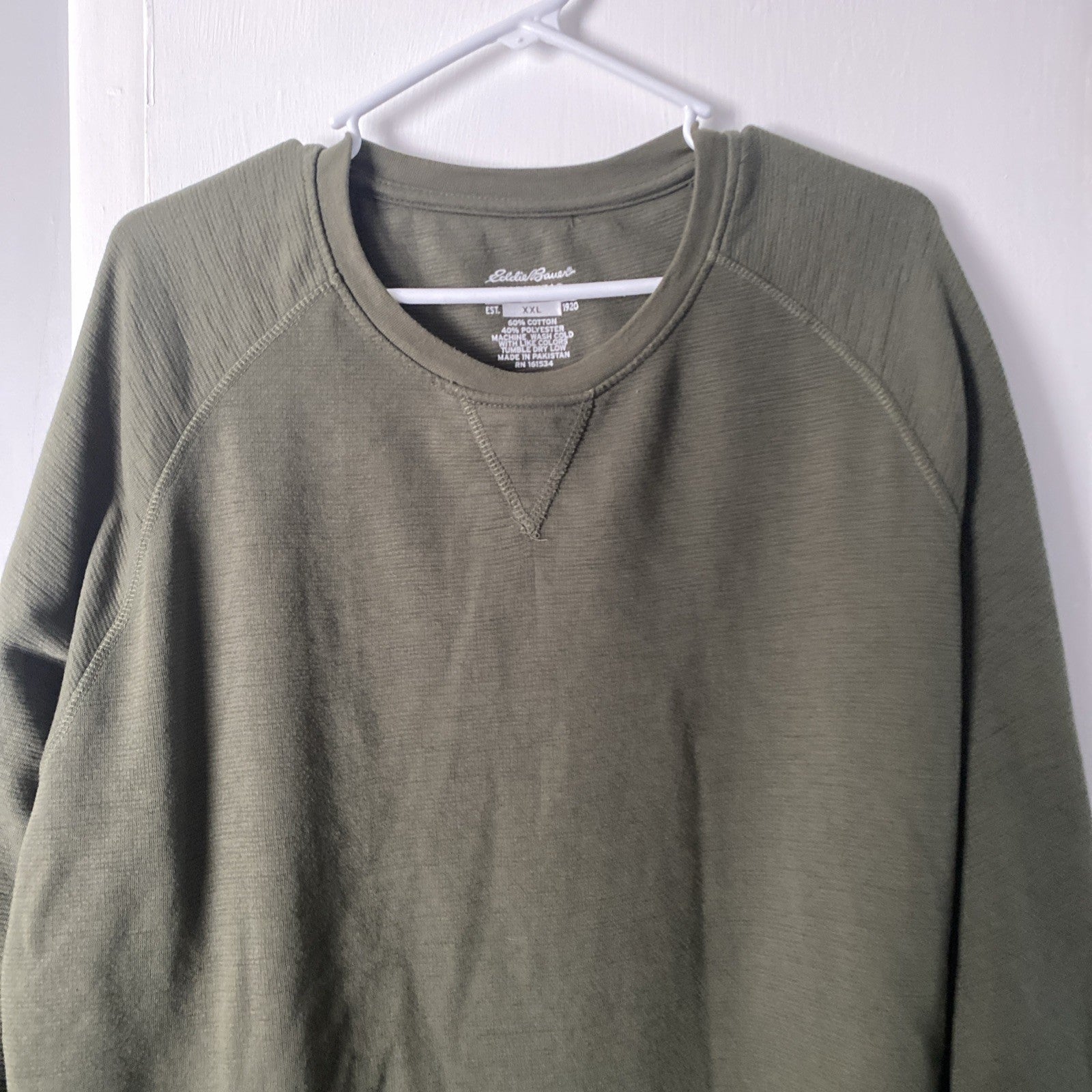 Eddie Bauer workwear double XL green pullover long sleeve. E-005