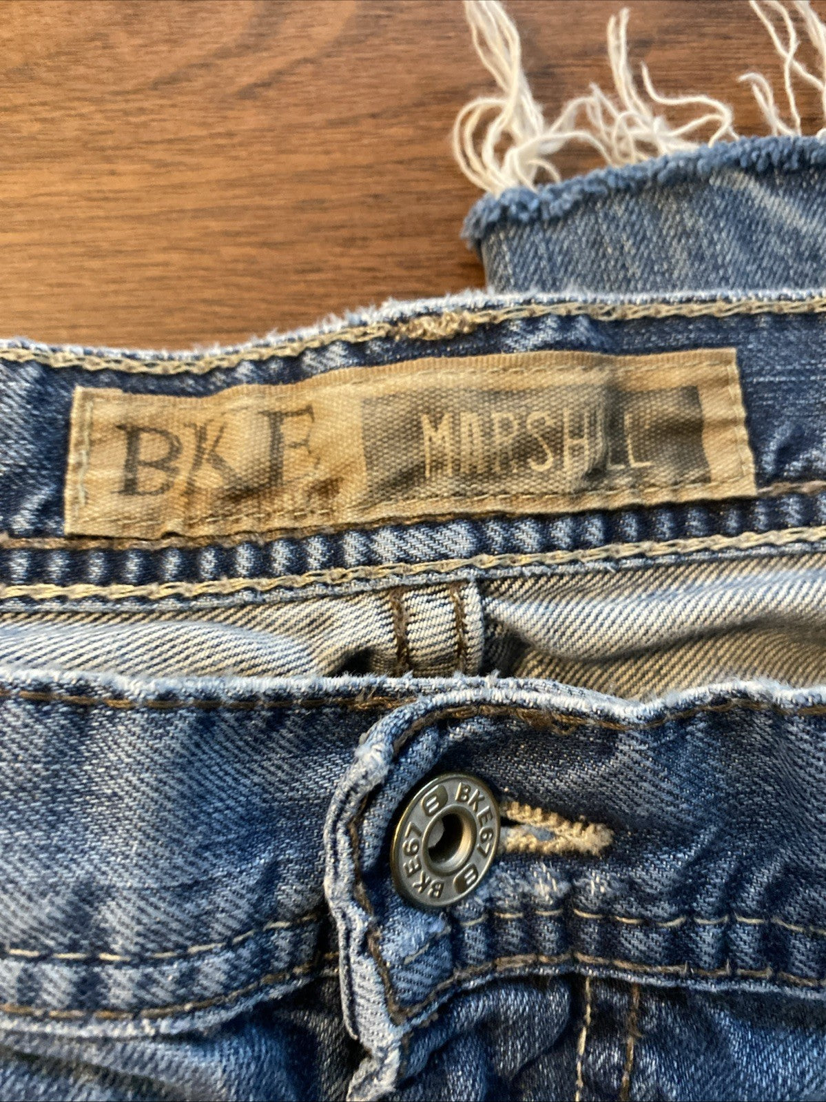 BKE women’s Marshall 33X 34 distressed jeans