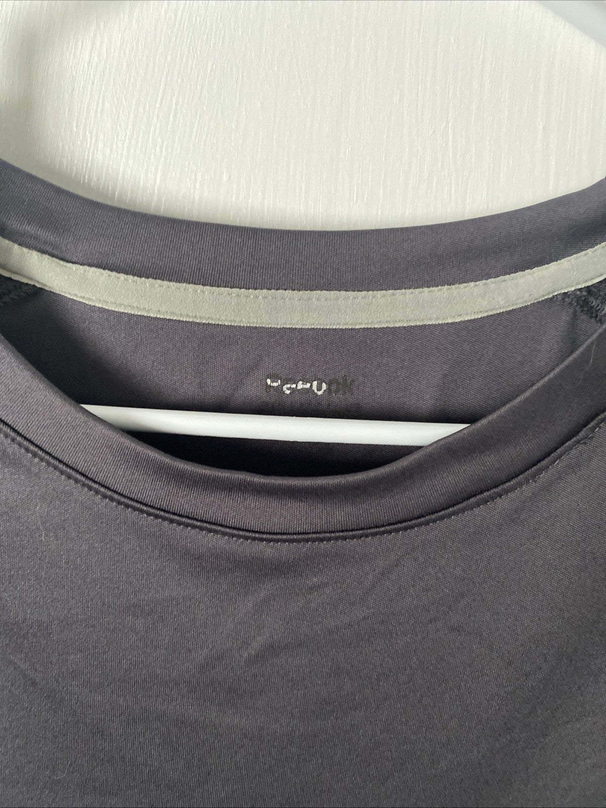 Reebok extra large sweat wicking gray white arm short sleeve T-shirt