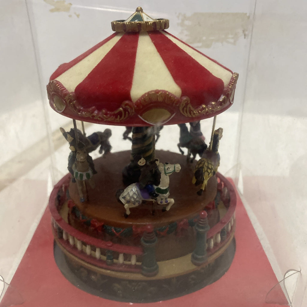 Mr Christmas 2009 Musical Carousel Miniature Plays “God Rest Ye Merry Gentlemen”