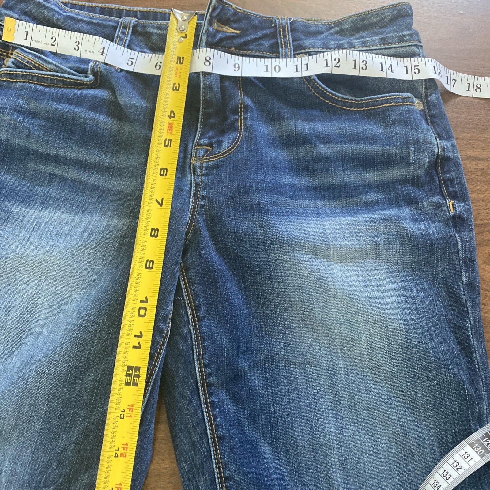 Maurices Jeans Womens 9/10 Blue Medium Wash Slim Straight Leg Distressed