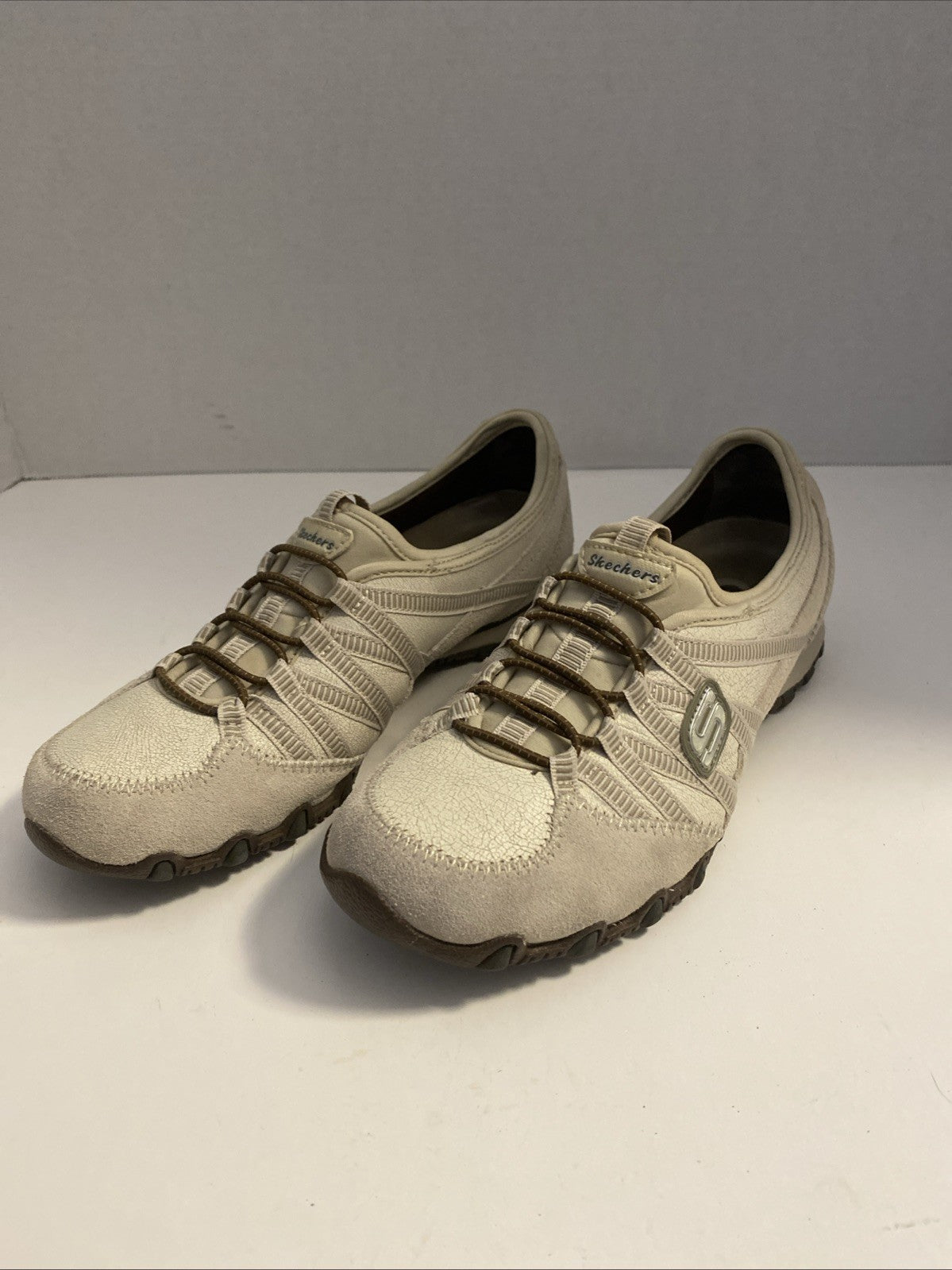 Skechers Women 6.5 Tan SN 21140 Slip On Flex Stretch Athletic Sneaker