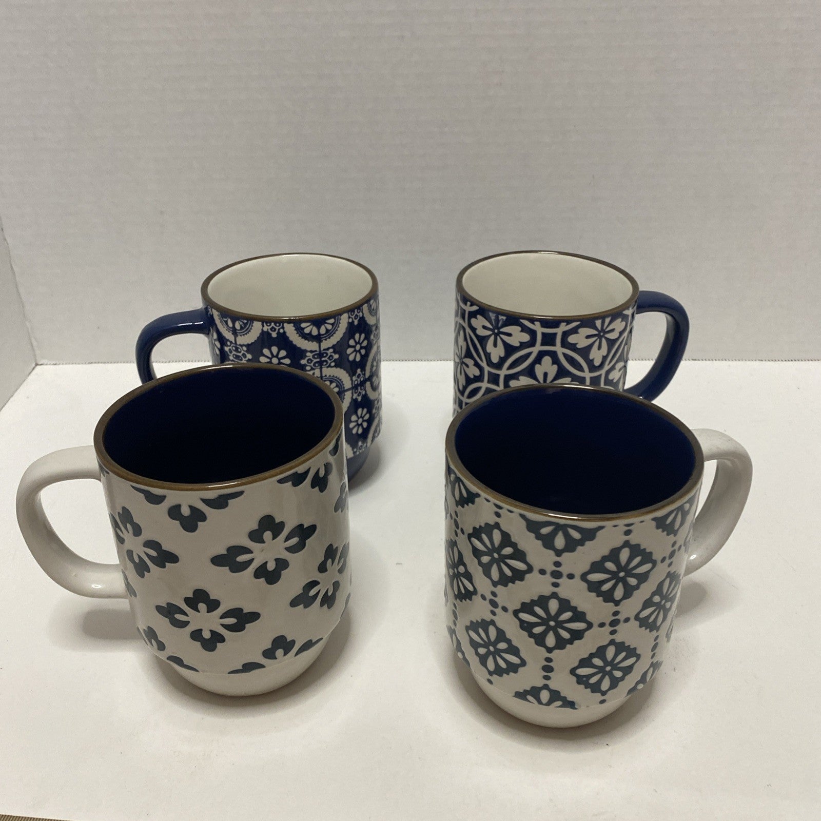 Boston Warehouse Set of 4Blue Print on White Stackable Coffee Mugs