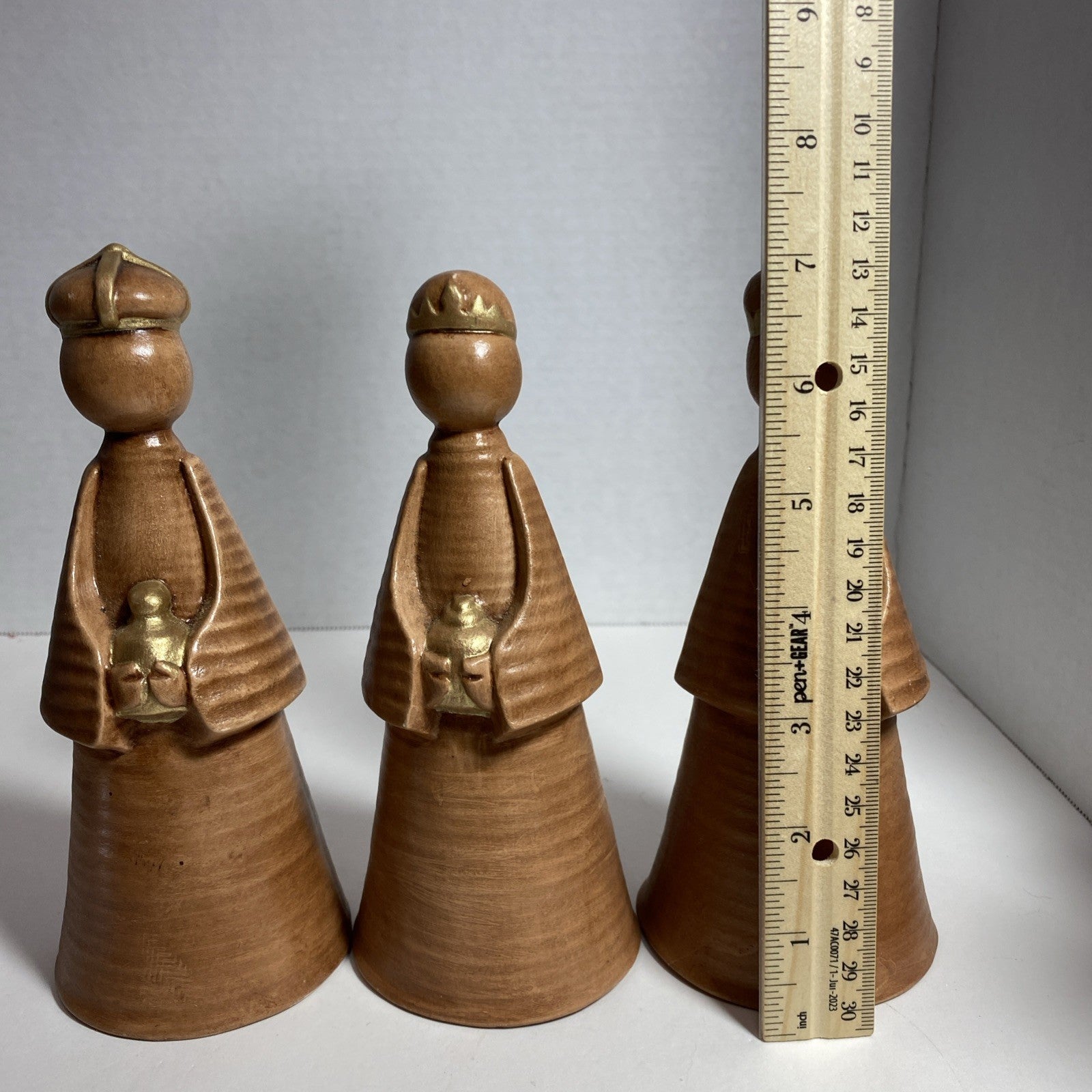 VTG 78 DUNCAN MOLD 3 KINGS WISEMEN NATIVITY BELL SHAPE CERAMIC GOLD HAND PAINTED