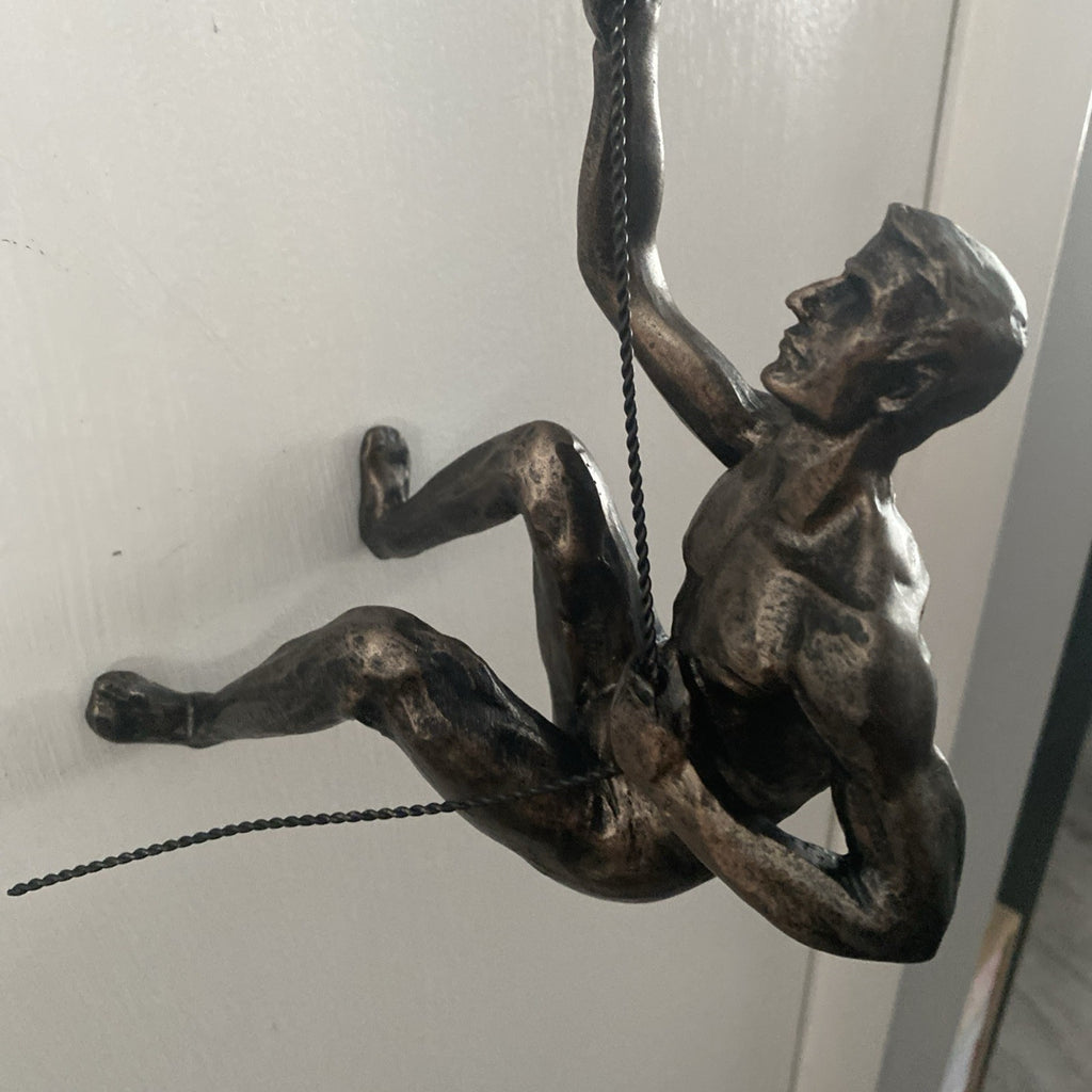 Modern Hanging Wall Figurines 'The Alpinist', Retro Stylish Resin Statue