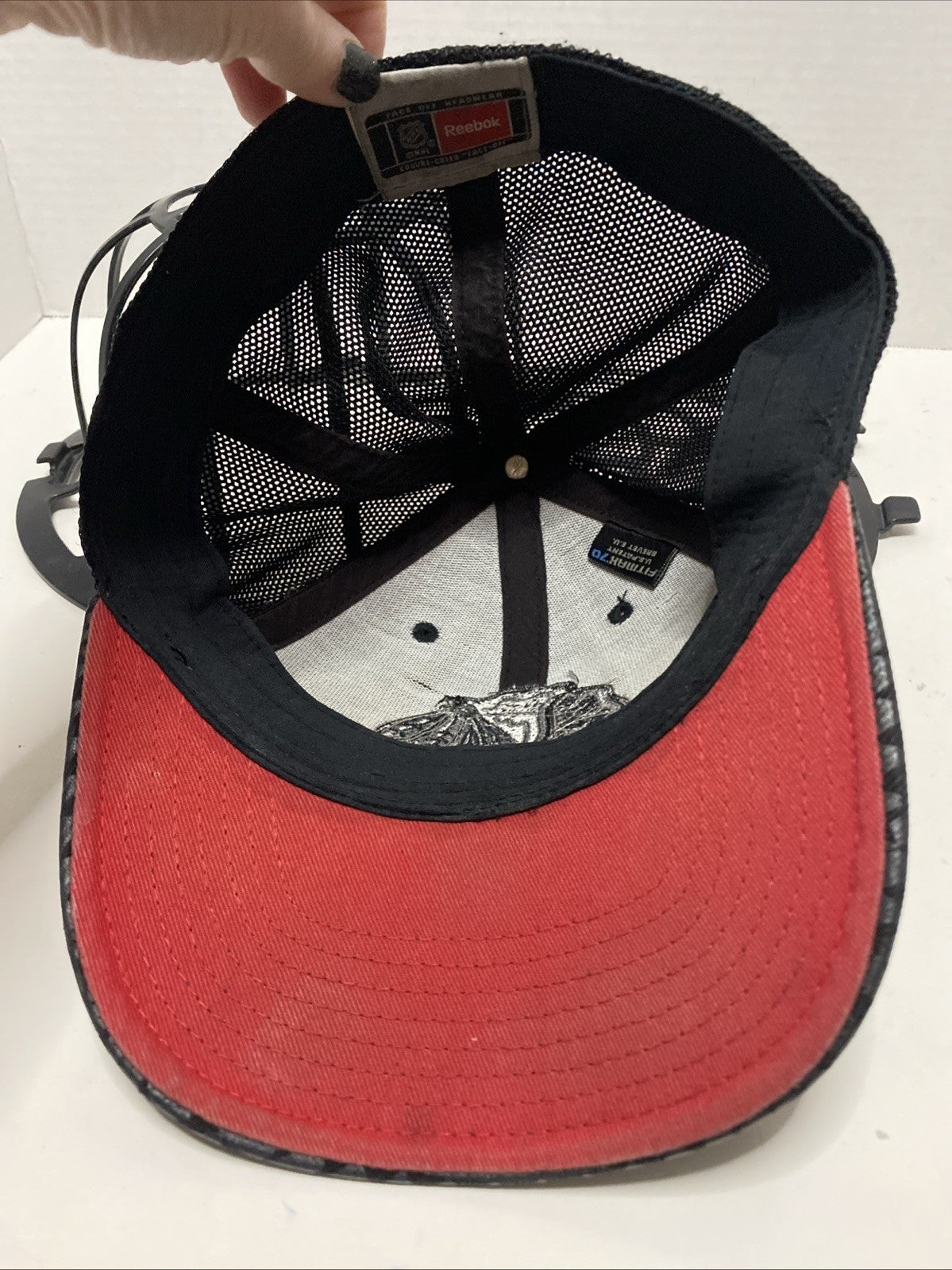 NHL Chicago Blackhawks Center Ice Reebok Black Snap back Mesh Adult Cap