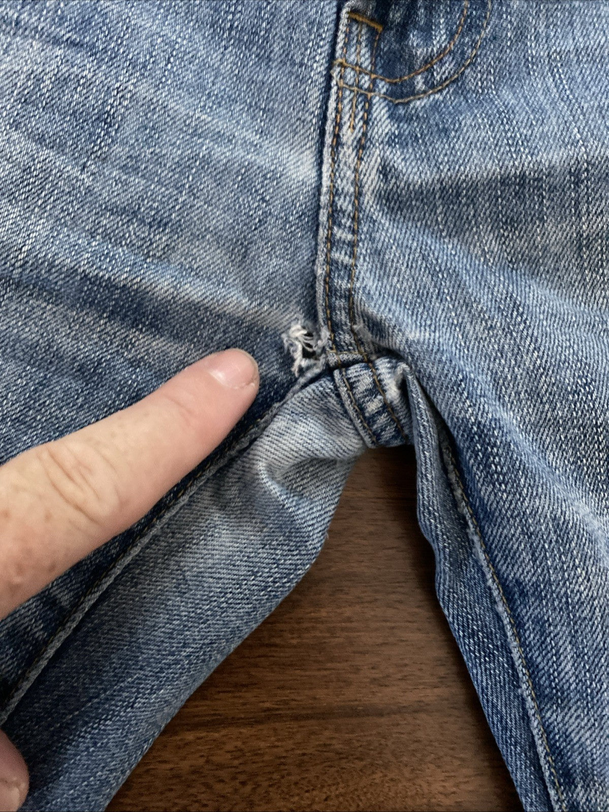 AMERICAN EAGLE Men’s Airflex + Skinny 30x32  Distressed Destroyed Denim  Jeans