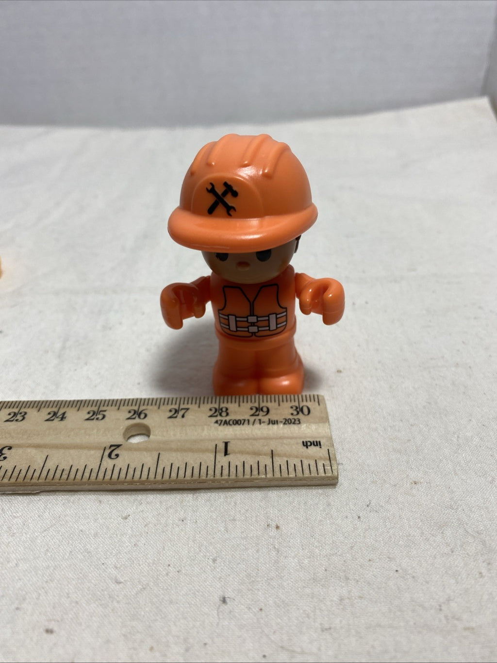 Handy Construction Worker Action Figure  2.5" Moveable Limbs Toy