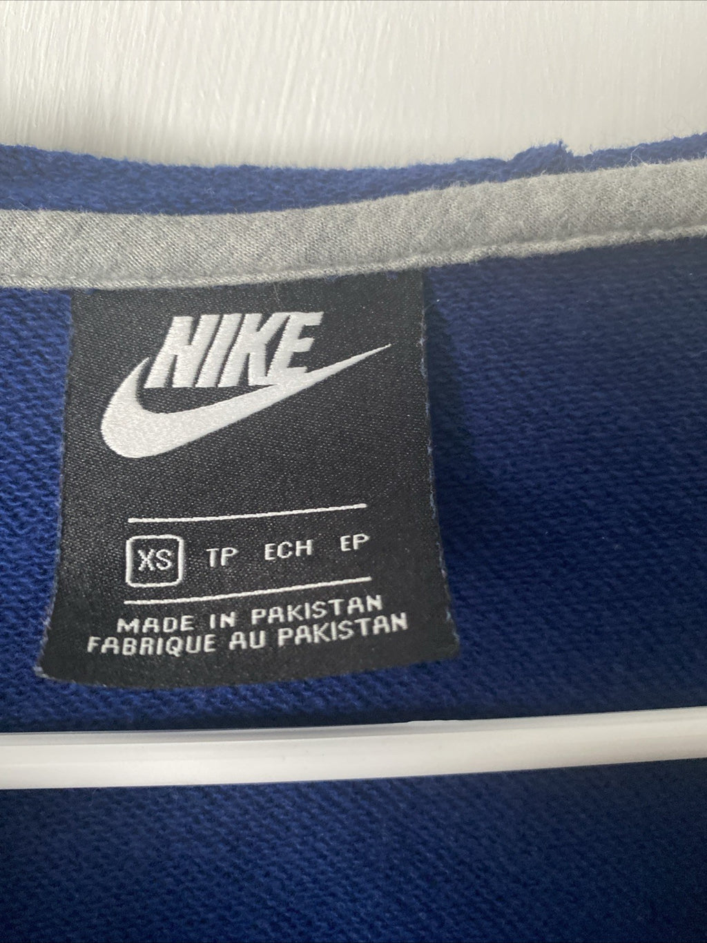 Nike Hoodie Sweatshirt V Neck Pullover Blue Embroidered Logo Extra Small