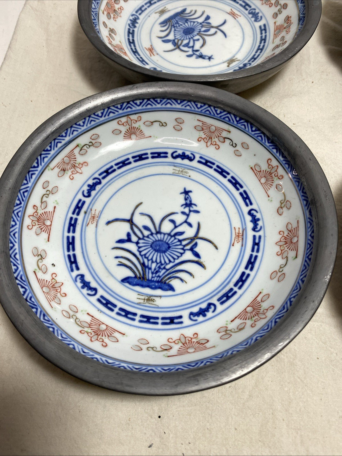 Rice Eye Blue Lotus Flower China Blue & White Shallow Sauce Dish, In Pewter Bowl
