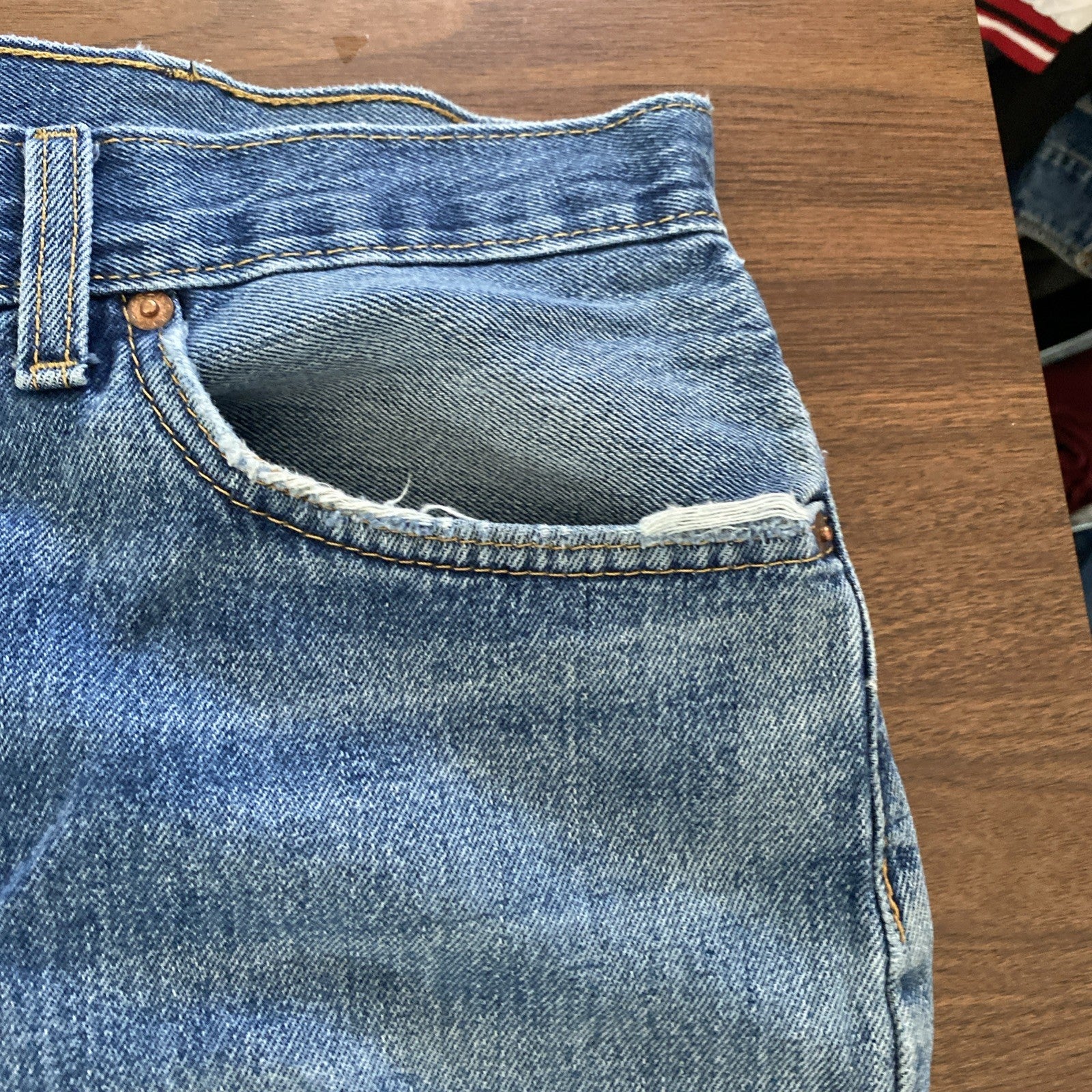 Levi’s 505 Vintage Mens Straight Leg Blue Jeans • Size 38 x 32 Free Shipping