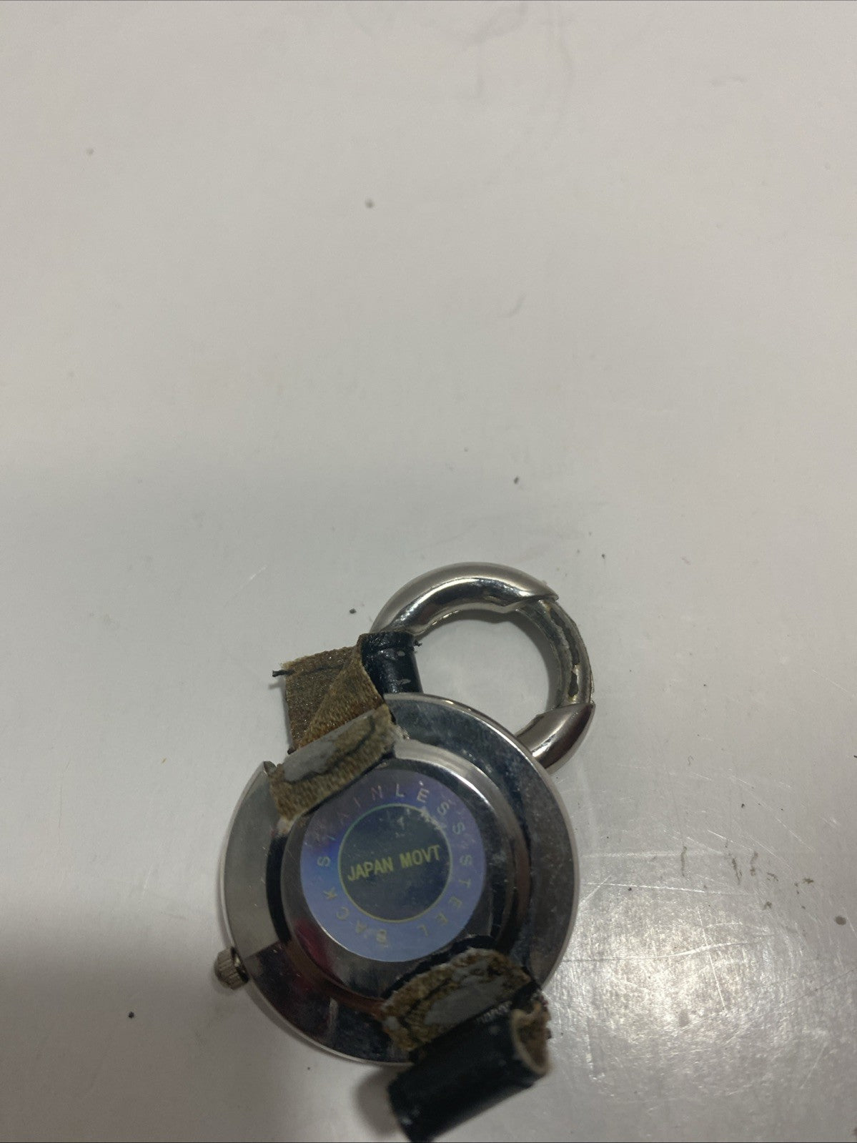 New York quartz wristwatch no band needs battery