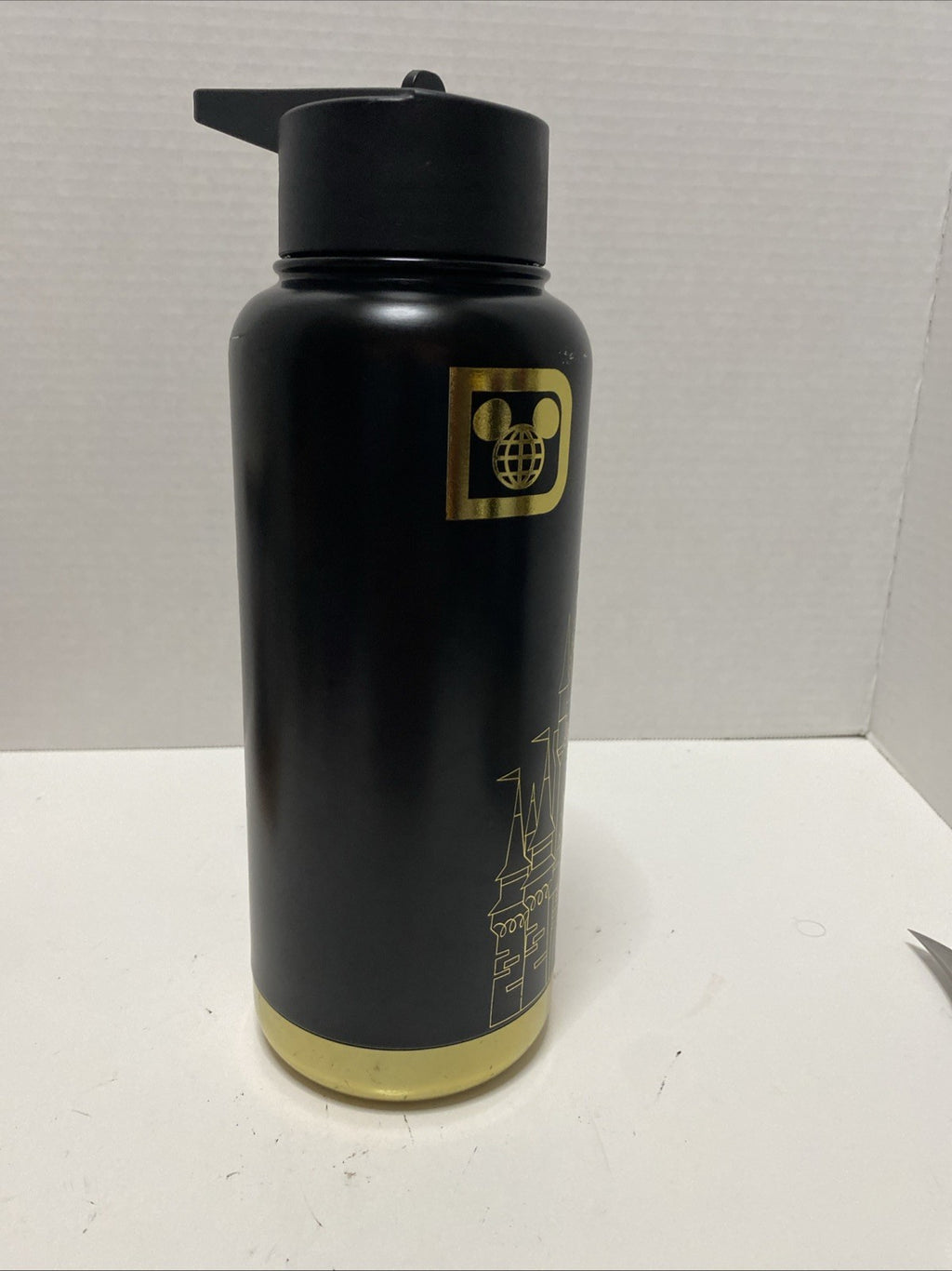 Walt Disney World Cinderella Castle Black & Gold Outline 31.5 oz Tumbler Bottle