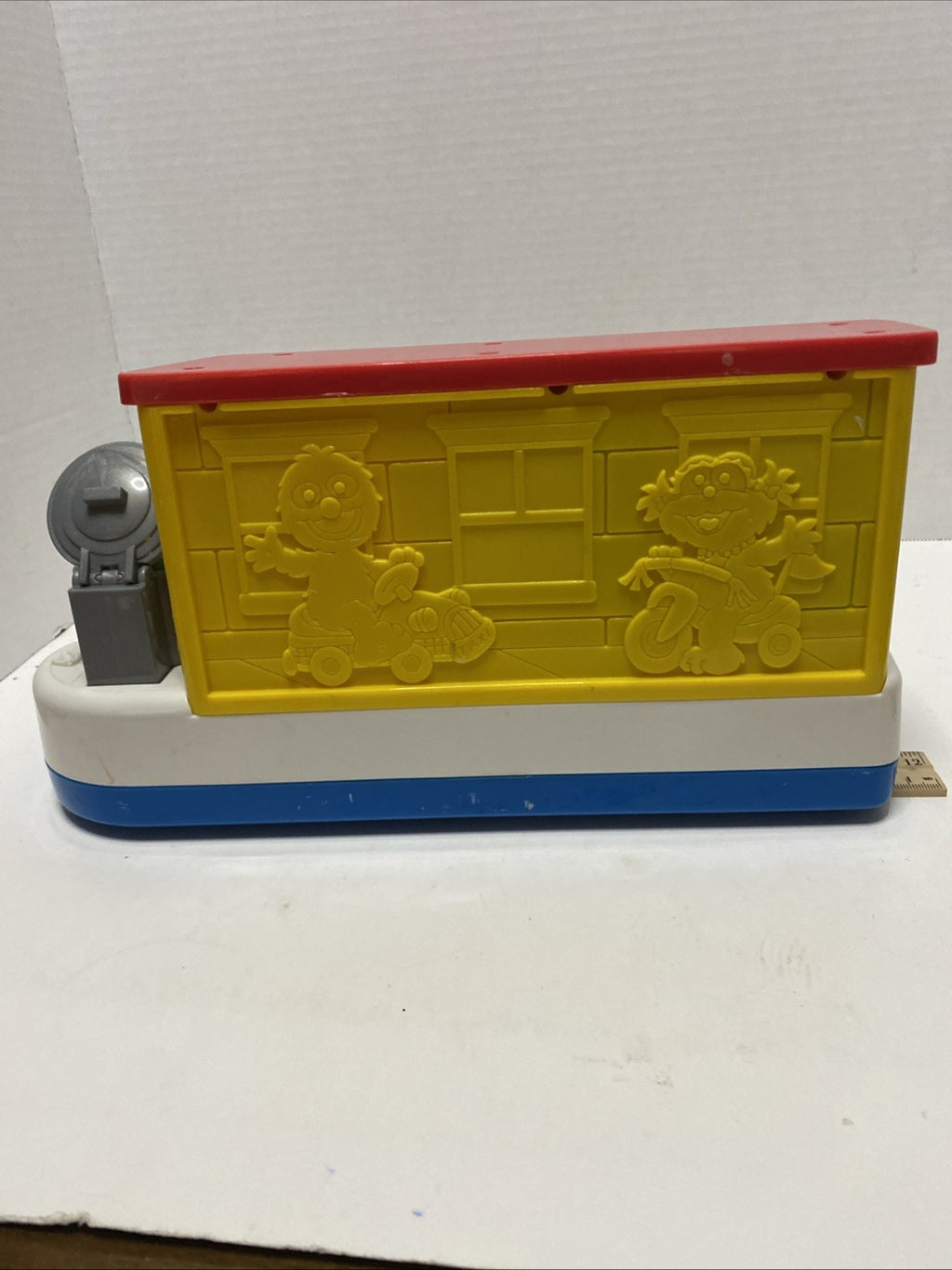 Vintage 2004 Sesame Street Pop Up Pals Singing Musical Ernie Elmo Oscar WORKS