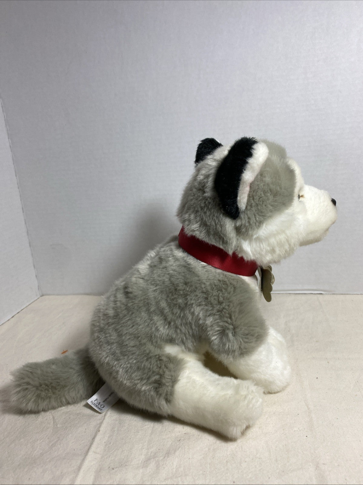 FAO Schwarz SIBERIAN HUSKY Wolf Puppy Dog 10" Plush Red Collar 2018 Toy Blue Eye
