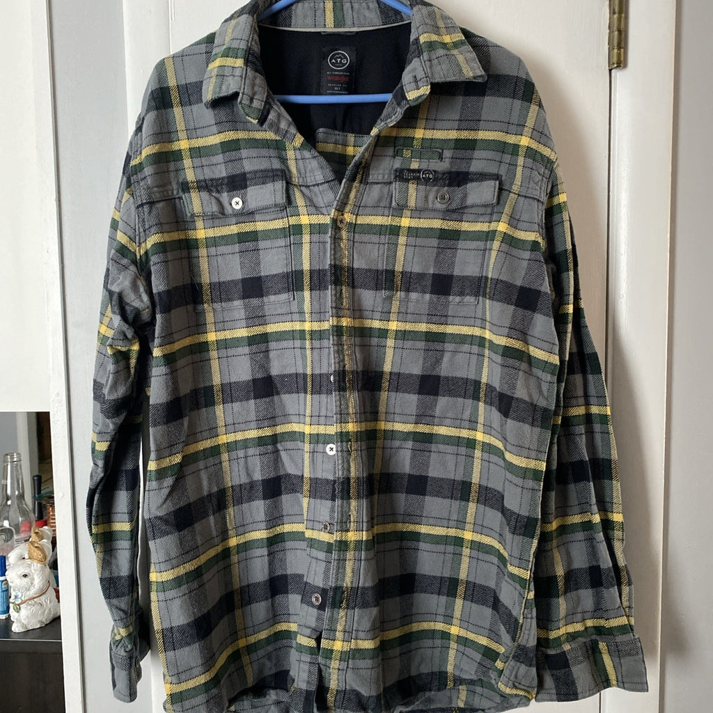 Wrangler extra large tall ATG long sleeve button up shirt outdoor wear