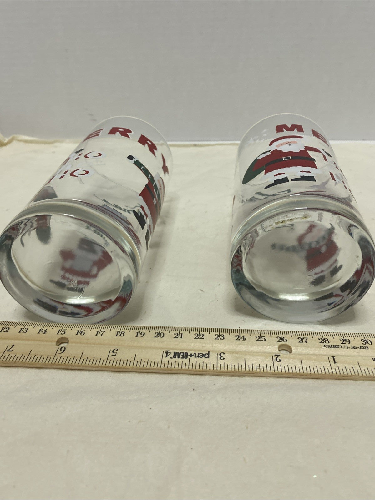 Merry Christmas drinking glass, 6 inches tall