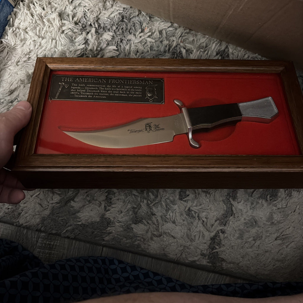 US 1973-75 ALCAS Limited Edition AMERICAN FRONTIERSMAN Fighting Knife & Box