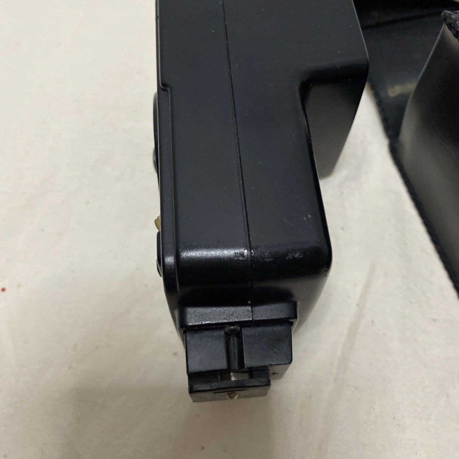 Near Mint Minolta Auto 25 Flash Shoe Mount for SRT -102, 201, MC, XE-7  Tested.