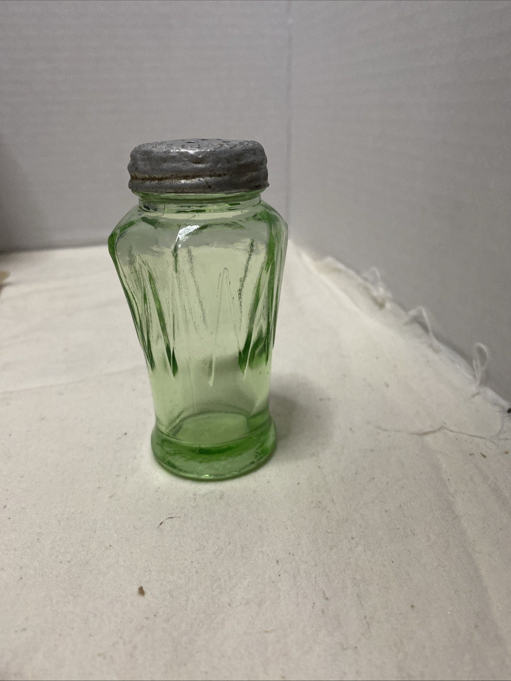 VINTAGE Uranium Green Glass HAZEL ATLAS Salt Pepper Shaker