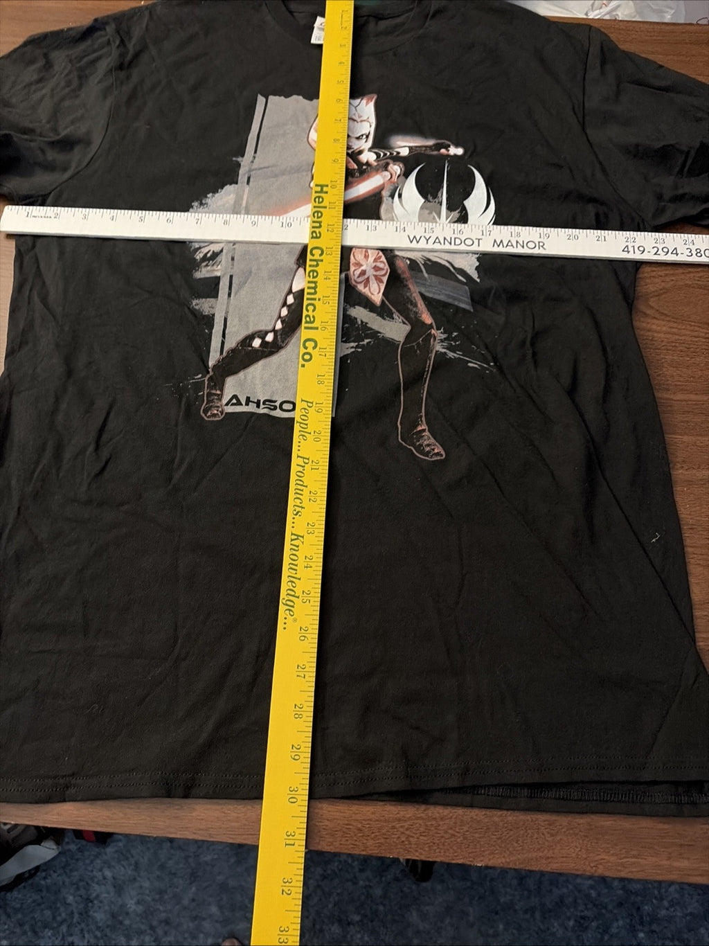 Ahsoka Tano graphic t-shirt men sz XL Star Wars Disney  SS Black