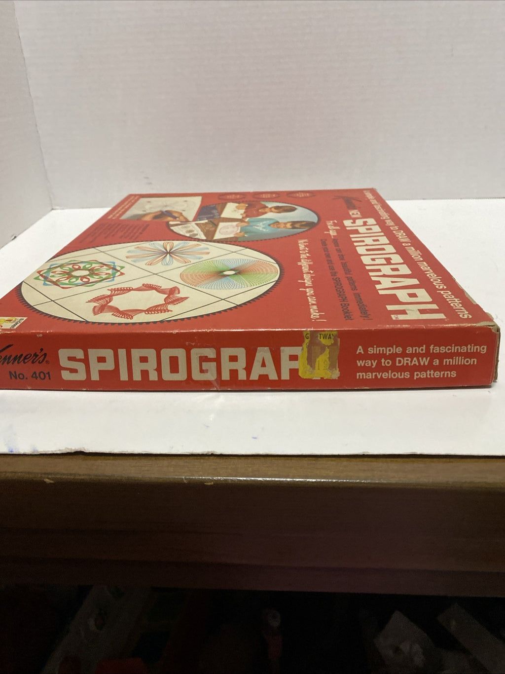 Vintage Kenners 1967 : SPIROGRAPH game (Complete Wheels  & DRIED PENS) complete
