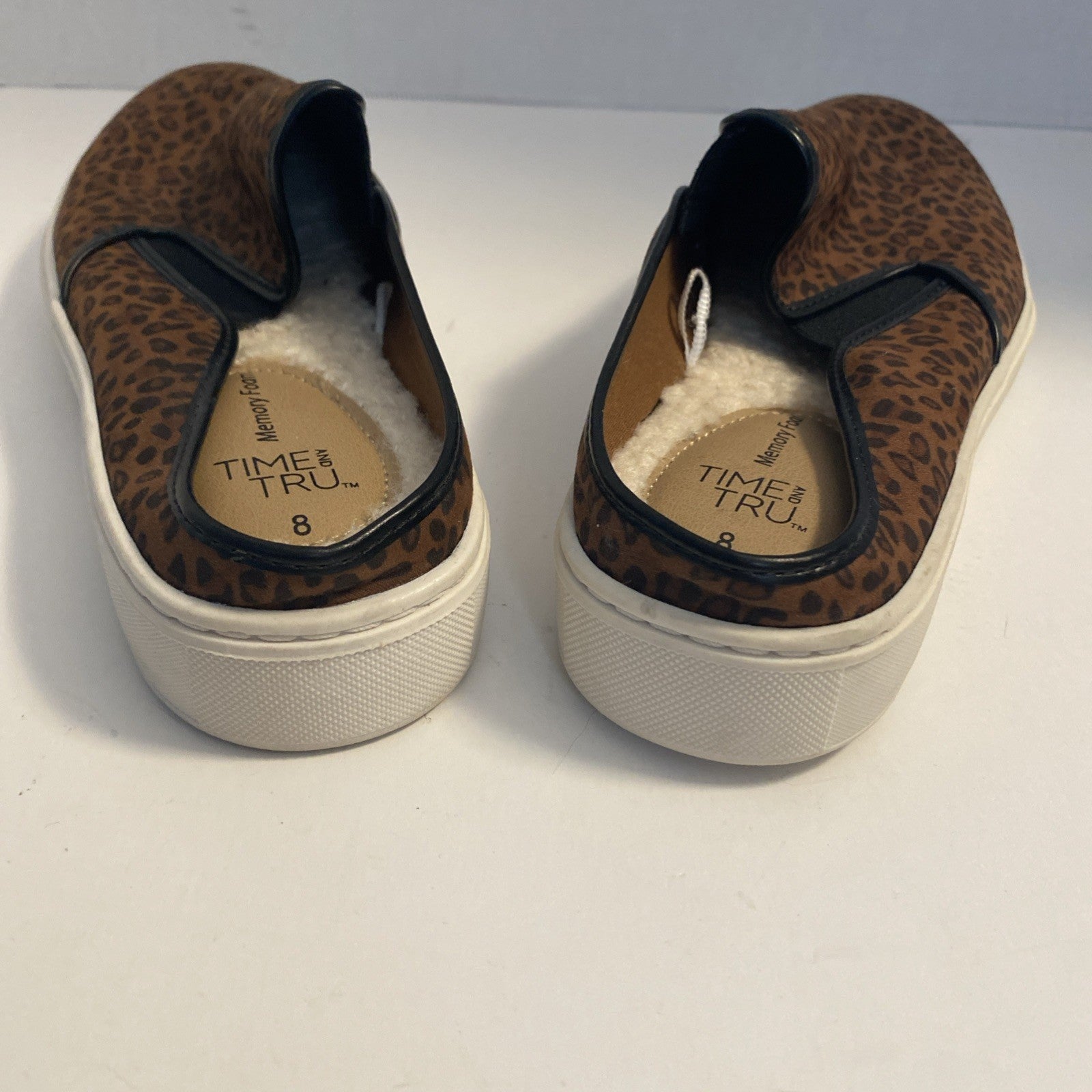 Time And Tru Women 8 Slip On Shoes Leopard Cheetah Print Memory Foam Casual Fit
