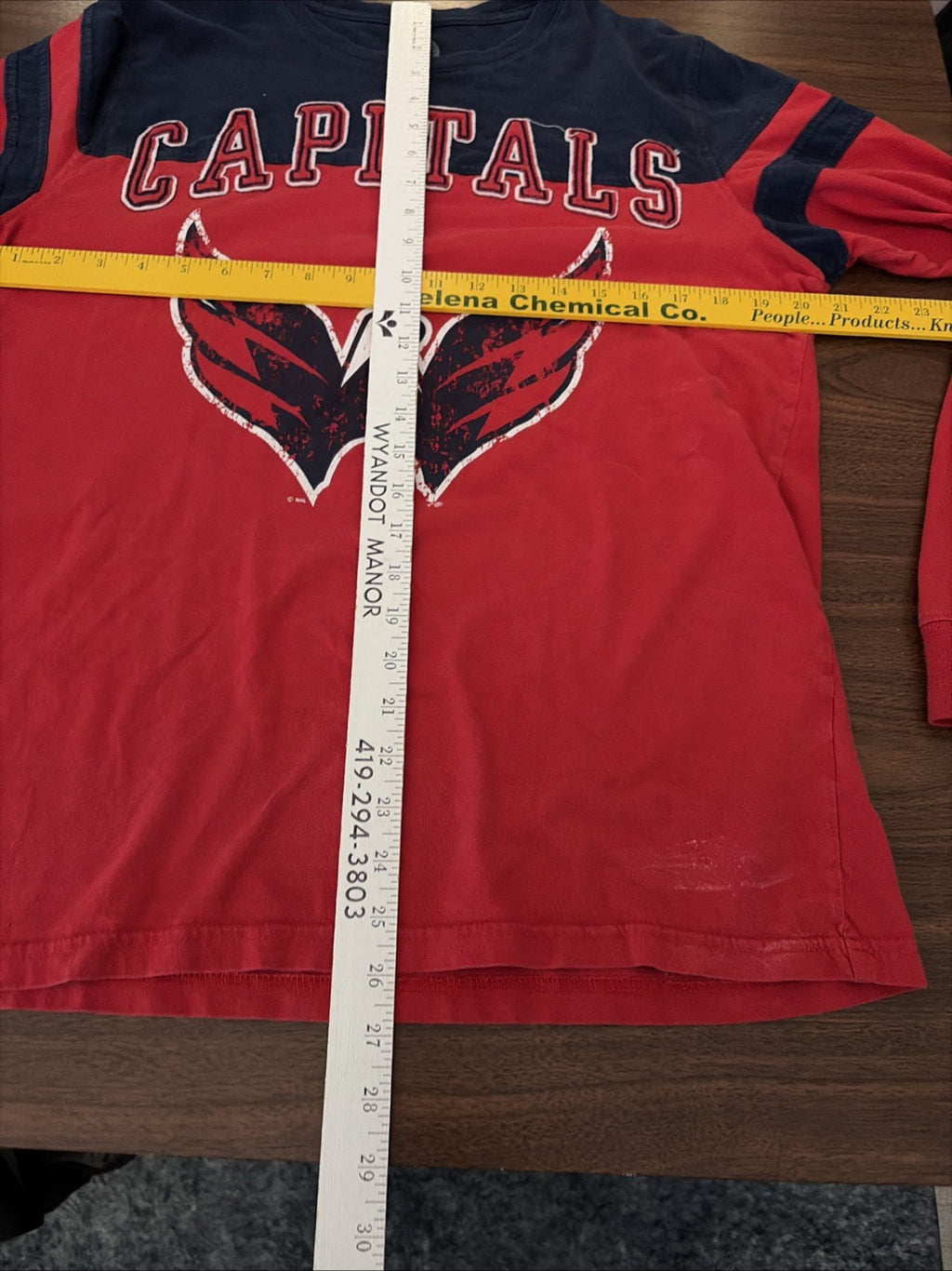 NHL Washington Capitals Men’s Medium Long Sleeve Shirt