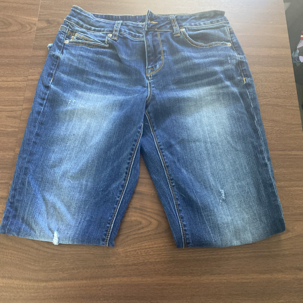 Maurices Jeans Womens 9/10 Blue Medium Wash Slim Straight Leg Distressed