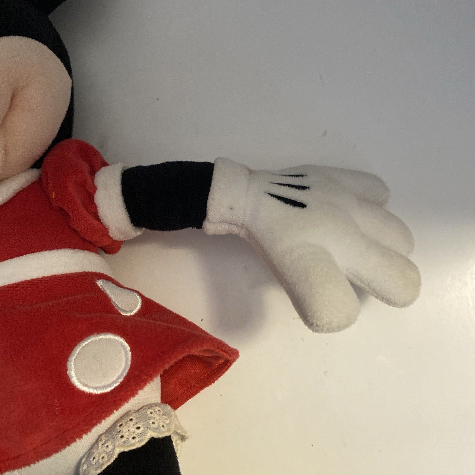 MINNIE MOUSE RED POLKA DOT DRESS PLUSH 20 INCH DISNEY PARKS AUTHENTIC ORIGINAL