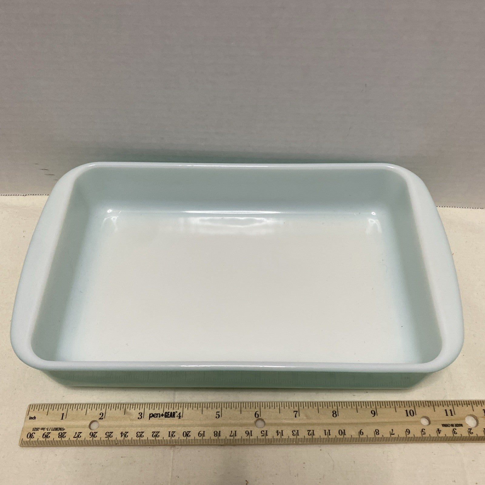 Vintage PYREX Blue Oven 1 1/2 Quart