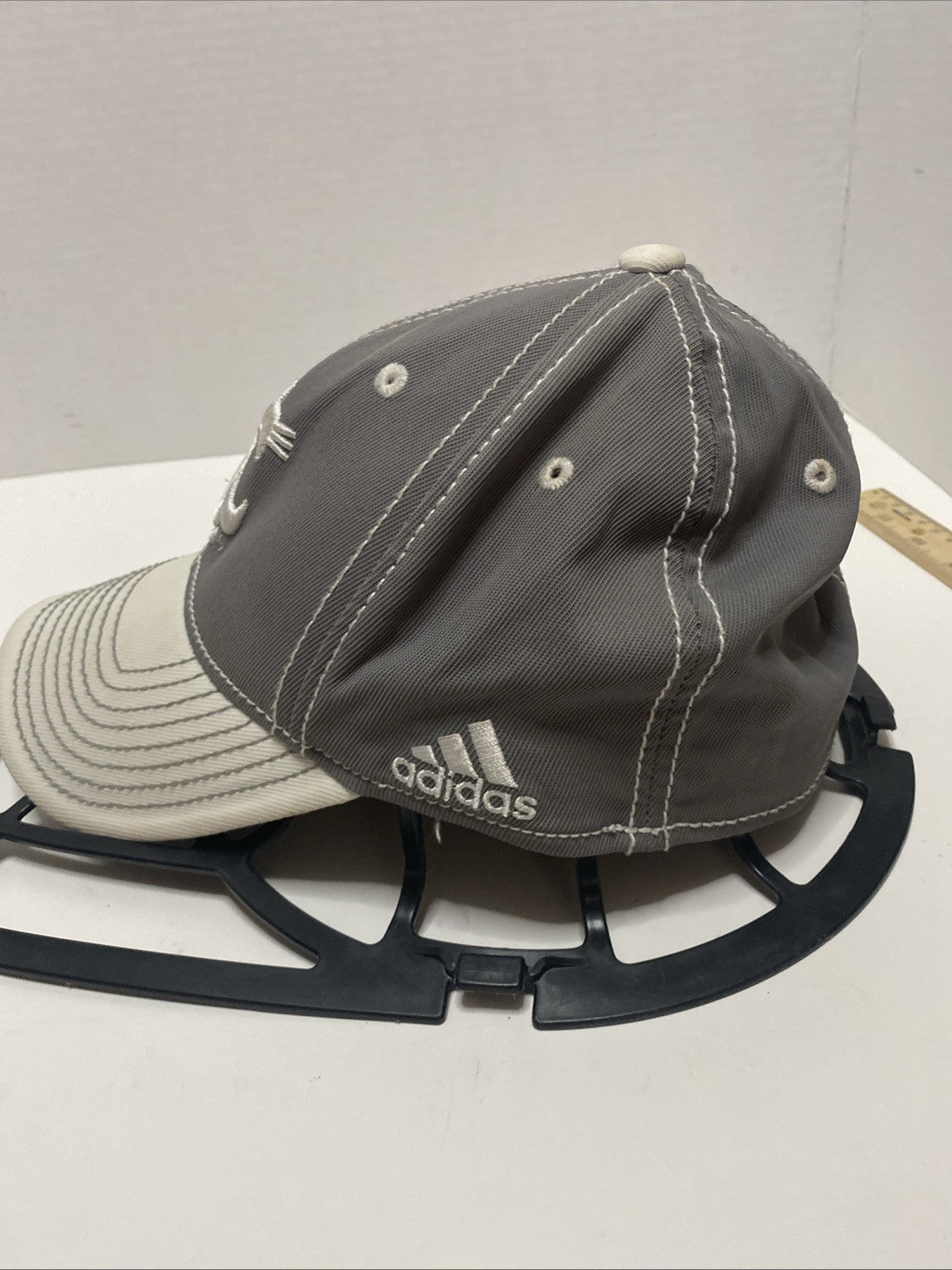 Washington Cougars Zephyr Stretch Fitted Hat Cap Size S/M