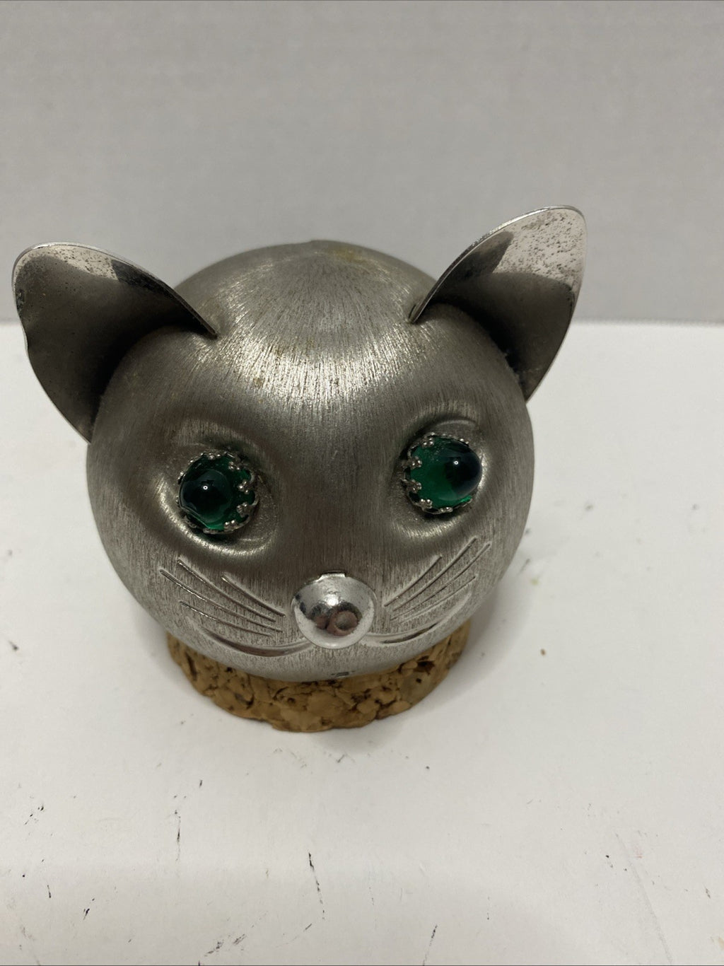 Vintage Napier Whisker Kitten Silver tone Bank Green Cabochon Eyes Cat Rare
