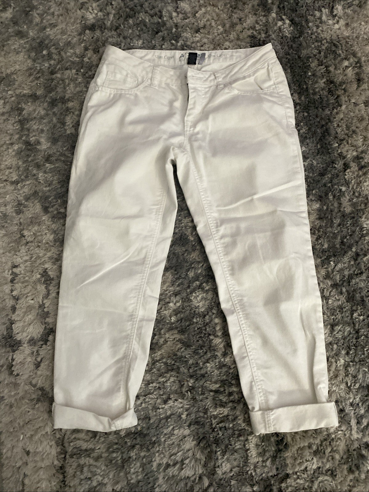 Apt. 9 Womens Size 4 Mid Rise Capri Light Wash White Denim Jeans