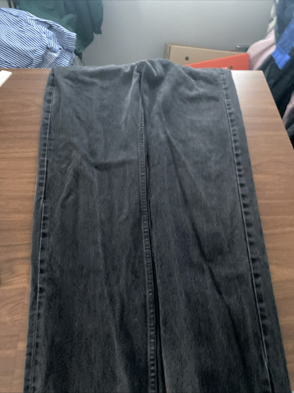 Levi jeans 38X 34 black denim jeans