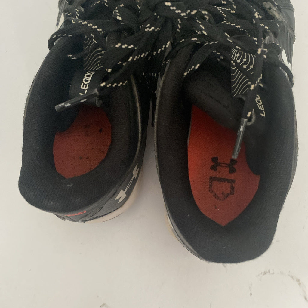 Under Armour kids cleats size 1Y Black Leadoff