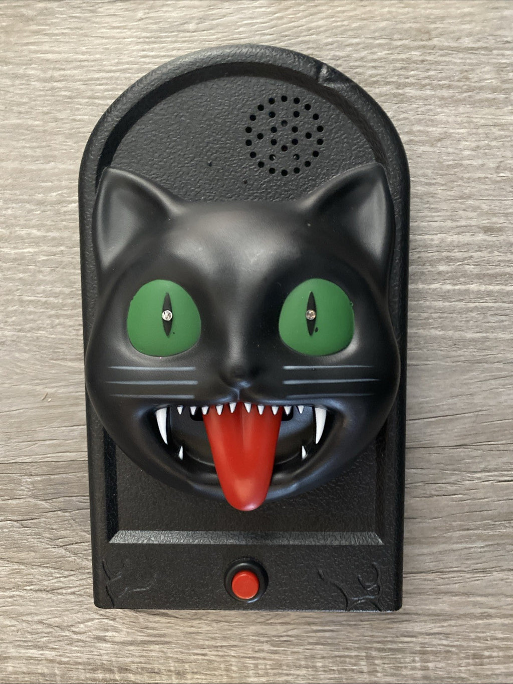 Halloween Haunted Black Cat Doorbell with Light & Sound Effects 7.5 x 4.5 x 2"