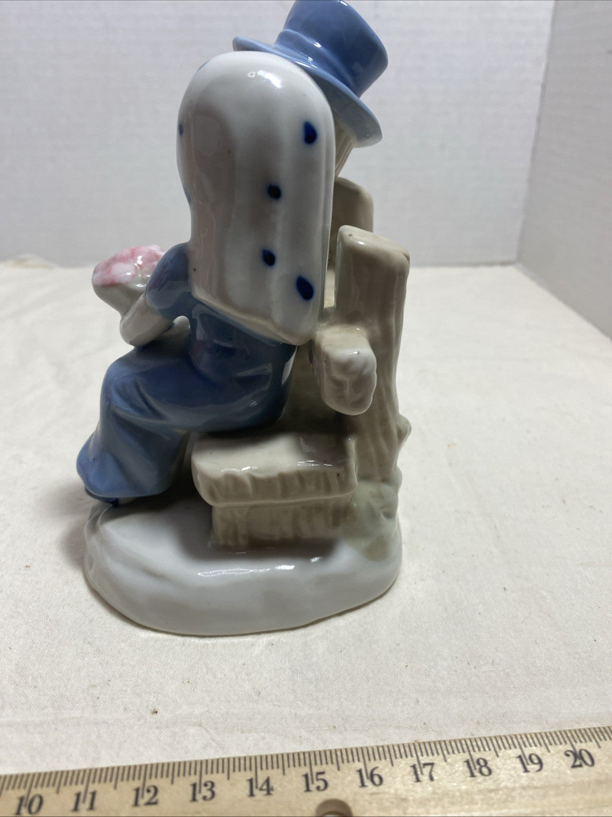 Vintage Bride And Groom Couple On Bench Porcelain Ready For Kiss