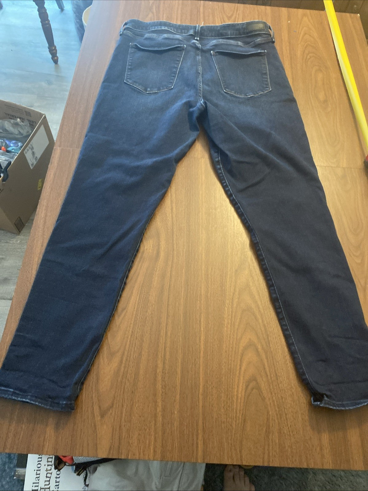 Abercrombie and Fitch women’s curb love 33 16 R jeans super skinny high-rise