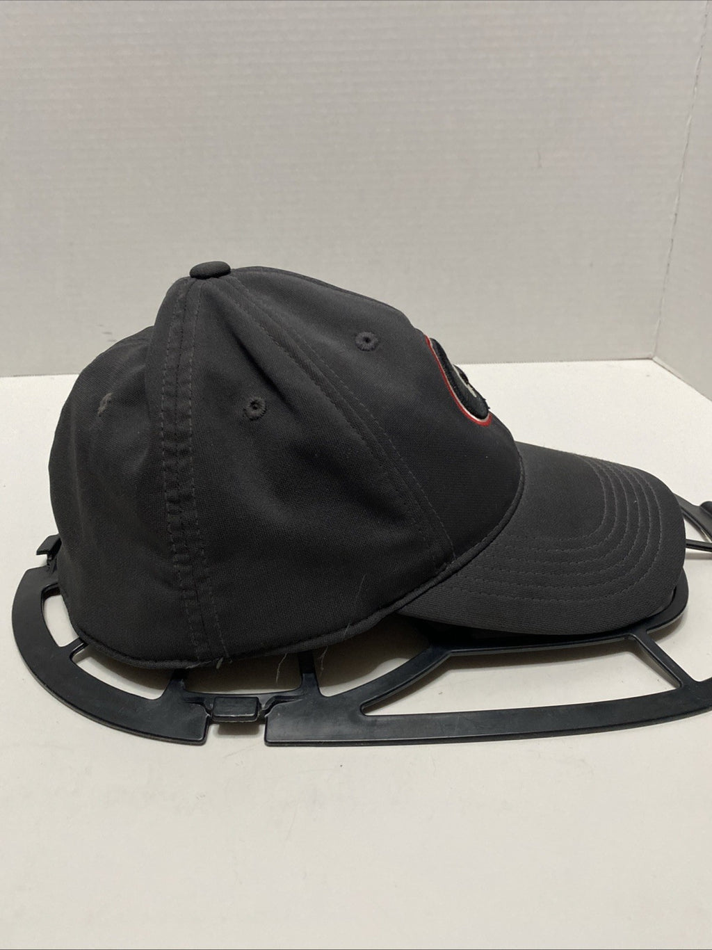 Georga Bulldogs Grey/ Red Hat Cap 6.5-6 7/8 Top of the World TowCaps One Fit