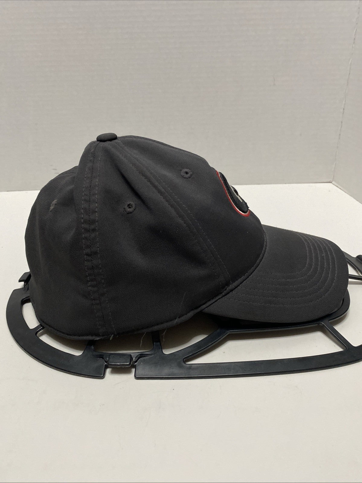 Georga Bulldogs Grey/ Red Hat Cap 6.5-6 7/8 Top of the World TowCaps One Fit