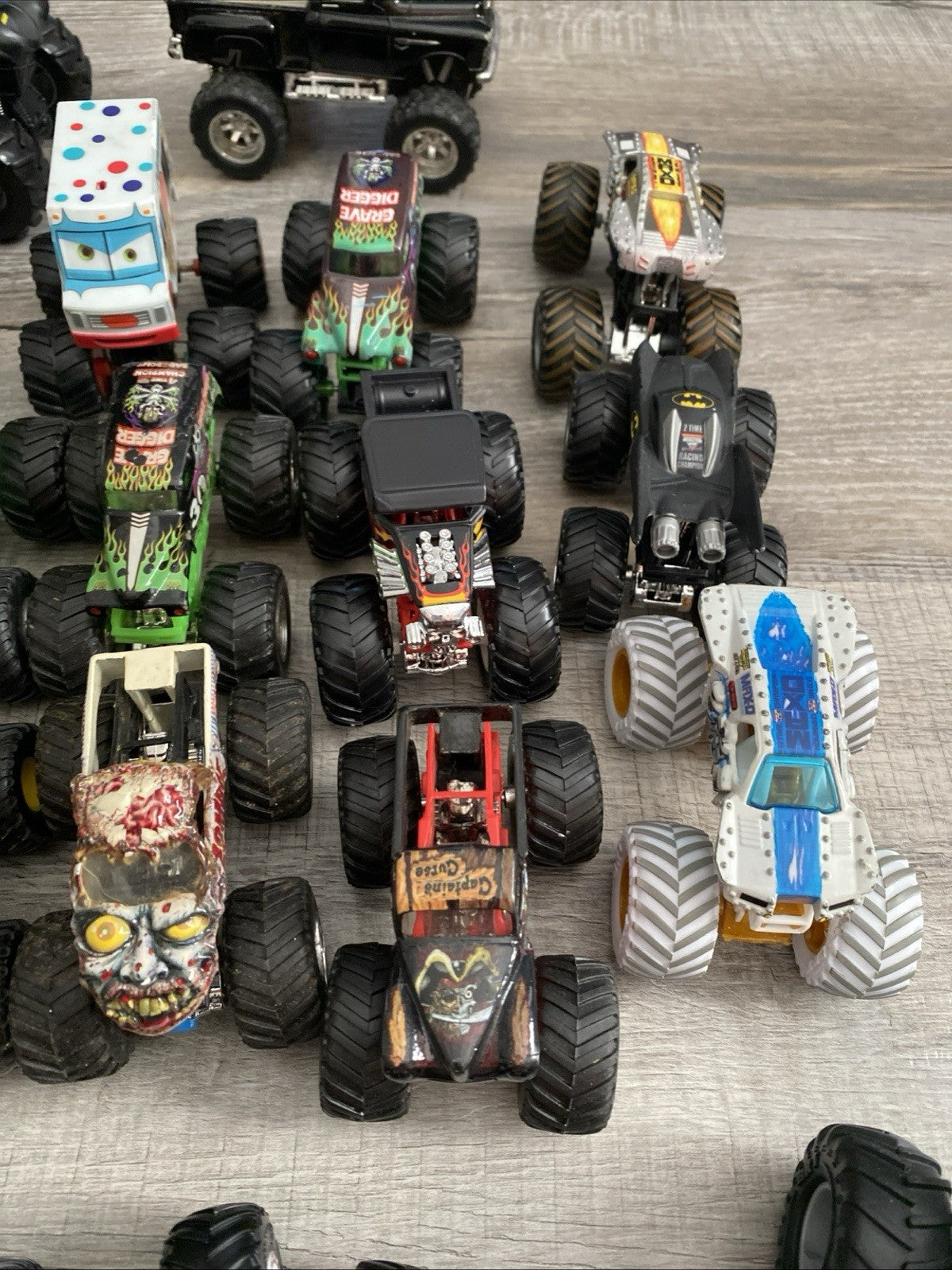 Hot Wheels 1:64 Monster Jam 4x4 Trucks - 37 Cars Batman, Grave Digger, And More