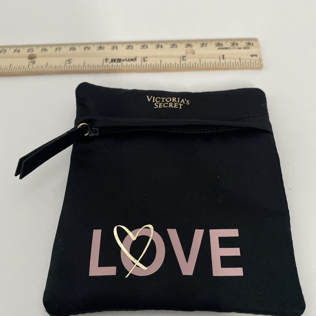 Victoria’s Secret jewelry pouch zippered