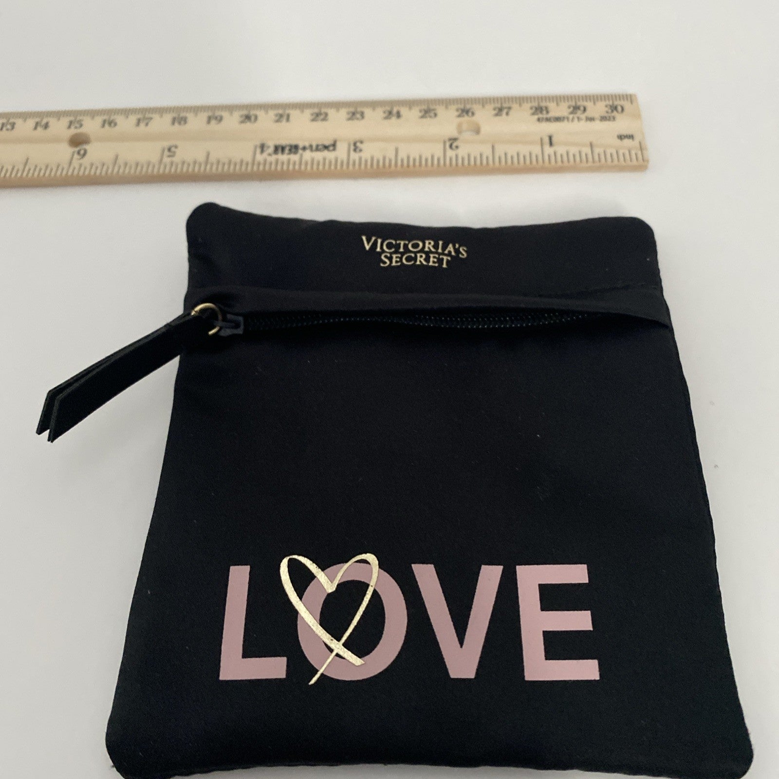 Victoria’s Secret jewelry pouch zippered
