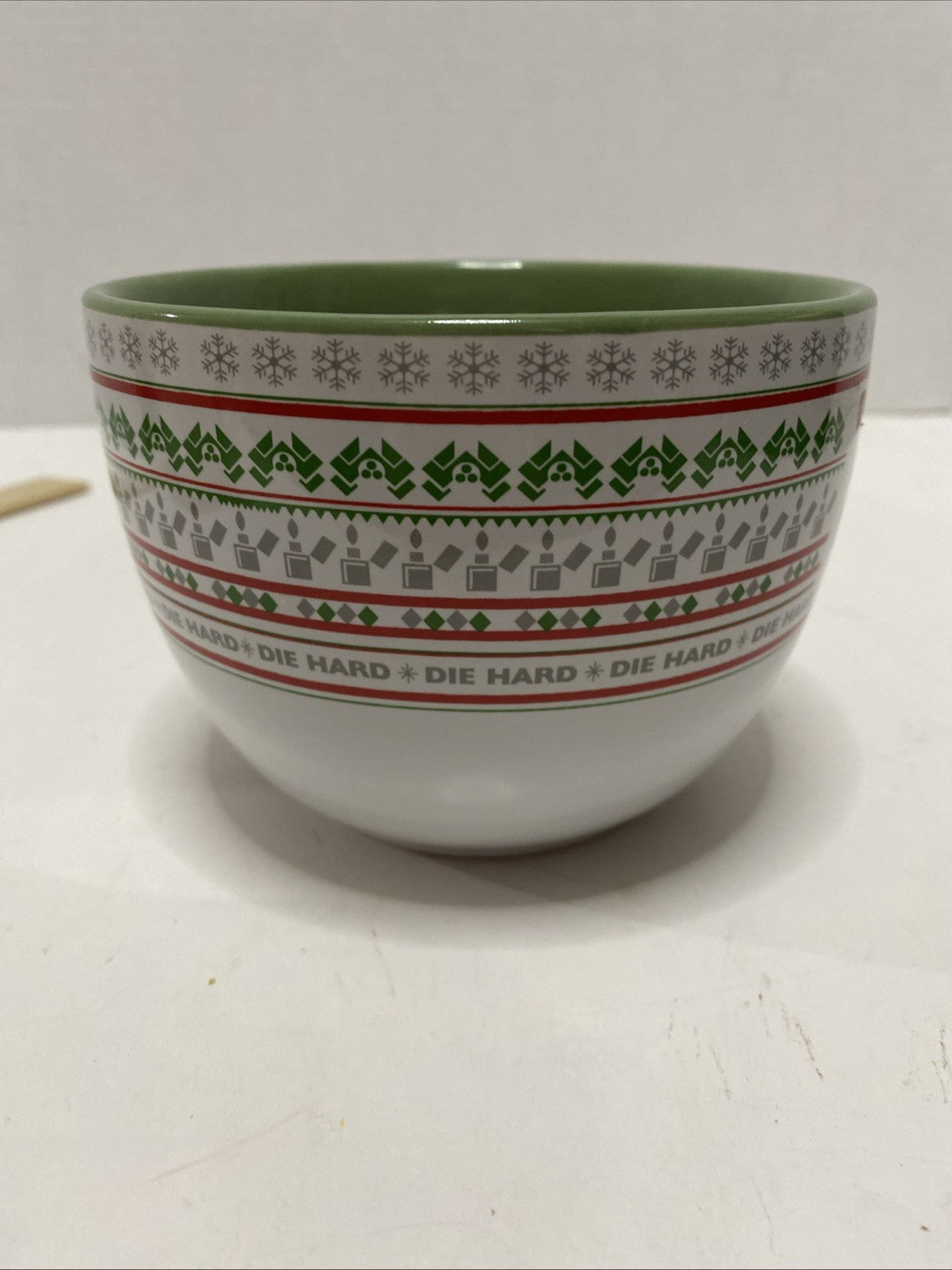 COFFEE MUG DIEHARD IS MY CHRISTMAS MOVIE JUMBO LICENSED 2OTH CENTURY FOX 26OZ 